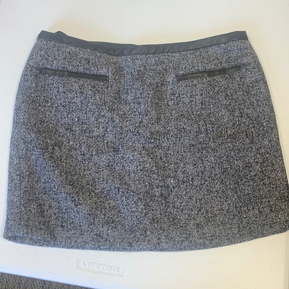 Gap mini shirt size 6 like new. Wool blend . - Picture 1 of 8